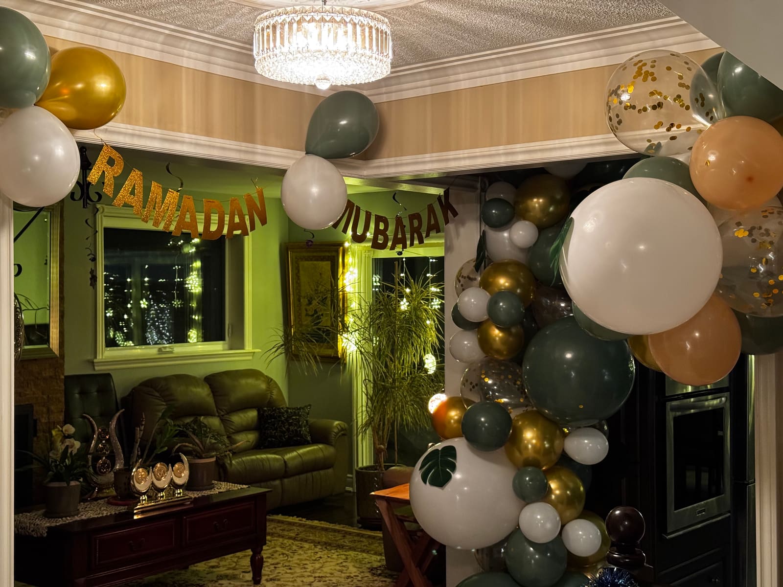 Balloon garland with a Ramadan Mubarak banner